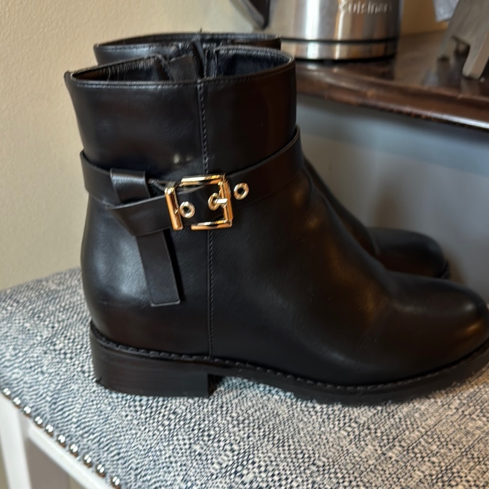 Maurice’s Black and Gold Ankle Boots with Zipper and Low Heel